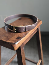 Front view of modjūl's premium made men's leather belt. Handcrafted in Canada using Italian leather and quality brass hardware.